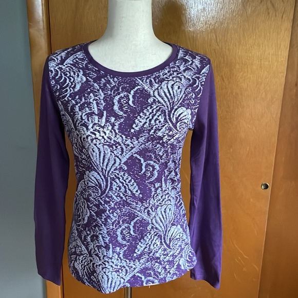 Tahari purple long sleeves top size S. Front design. Crew neckline - Picture 9 of 16